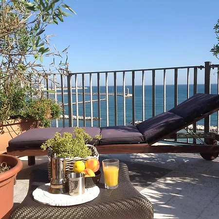 Couette-café Attico Nazioni Del Mare